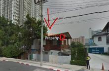 LA59070004- Land for sale and buildings 247 square meters bigger than usual near The Mall Tha Phra . Thu Phong royal road opposite the MRT.