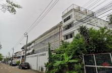 LA65010002-Quick sale, land with buildings, Sukhumvit Road 101/1, Phra Khanong, Bangkok.